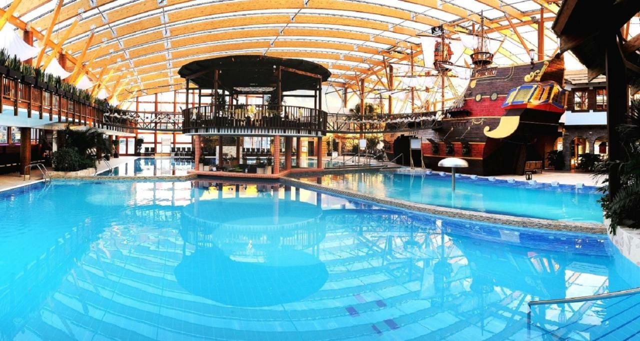 Апартаменти Aquarelax Liptov Tatralandia Ліптовський Мікулаш Екстер'єр фото